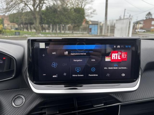 Peugeot 2008 image 1