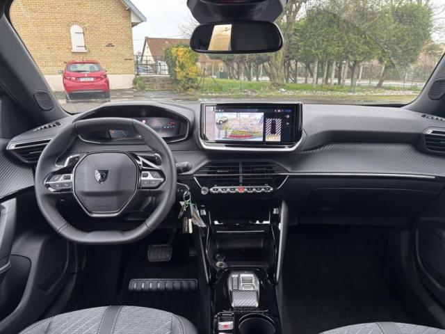 Peugeot 2008 image 3