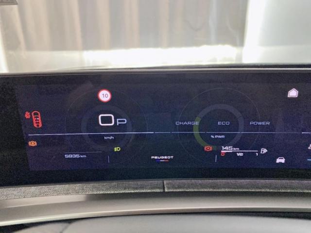 Peugeot 3008 image 3