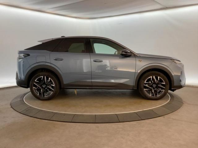 Peugeot 3008 image 2