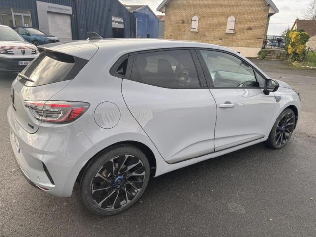 Renault Clio image 9