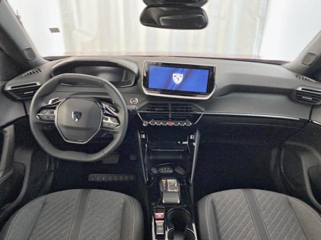 Peugeot 2008 image 3