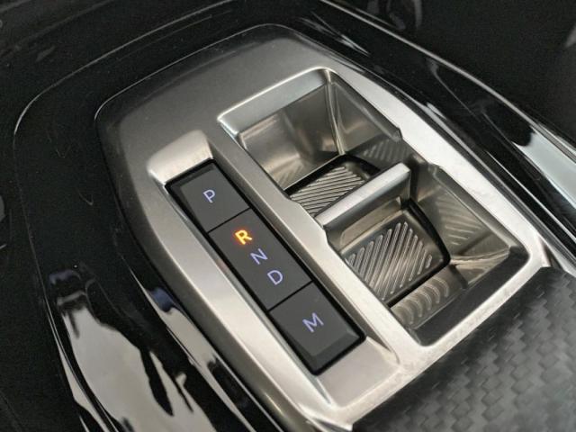 Peugeot 2008 image 6