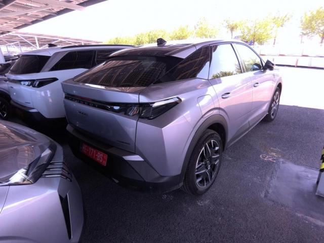 Peugeot 3008 image 8