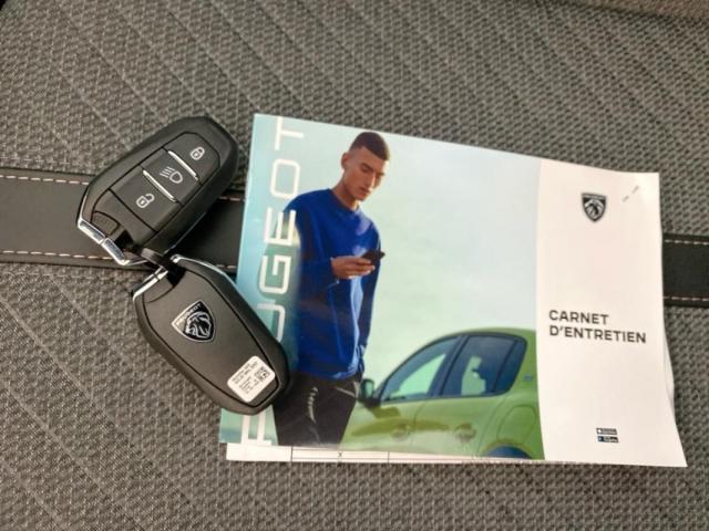 Peugeot 2008 image 6