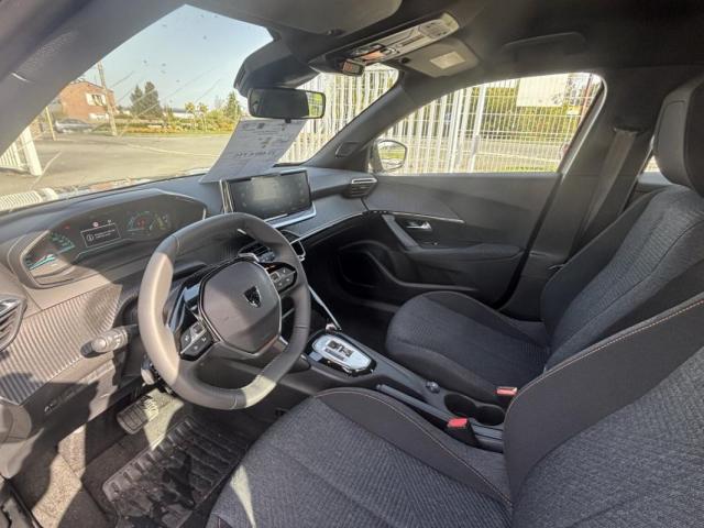 Peugeot 2008 image 1