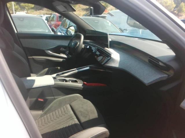 Peugeot 5008 image 1