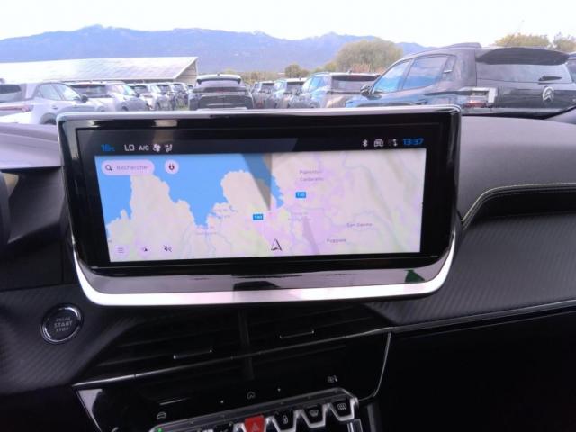 Peugeot 2008 image 4