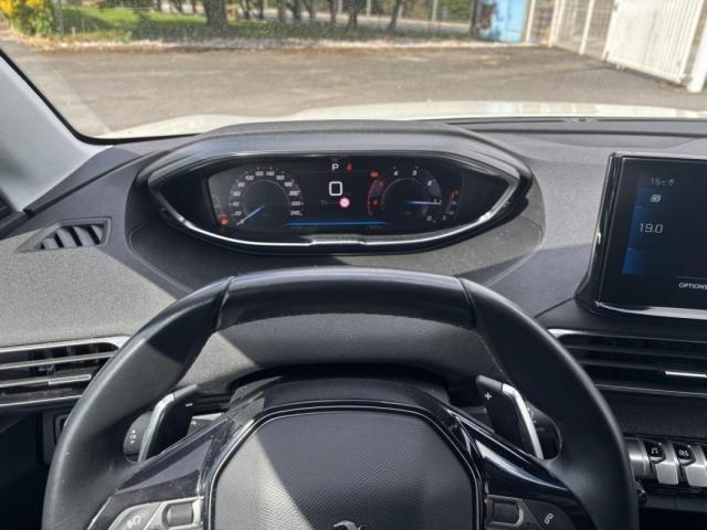 Peugeot 3008 image 2
