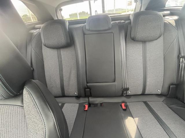 Peugeot 3008 image 8
