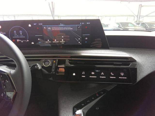 Peugeot 3008 image 2