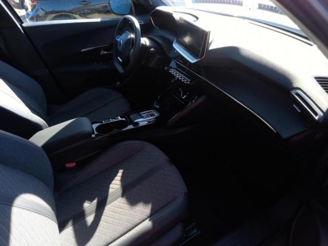 Peugeot 2008 image 3