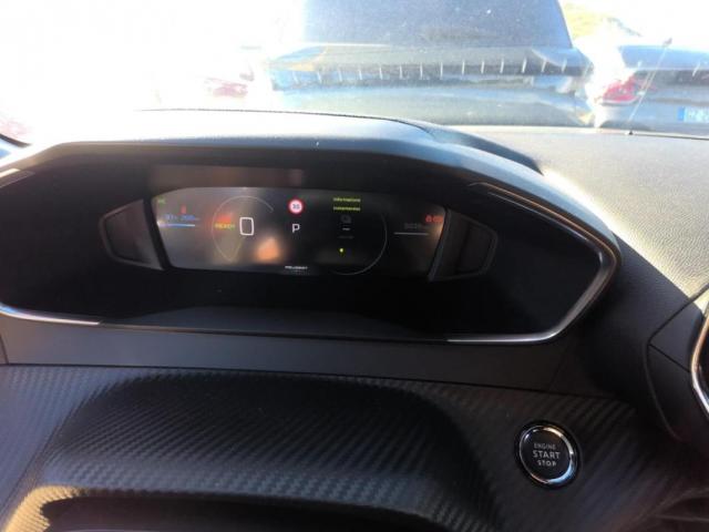 Peugeot 2008 image 9