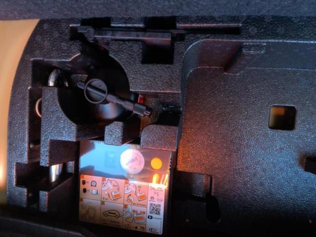 Peugeot 2008 image 8