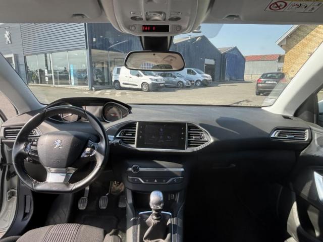 Peugeot 308 image 1
