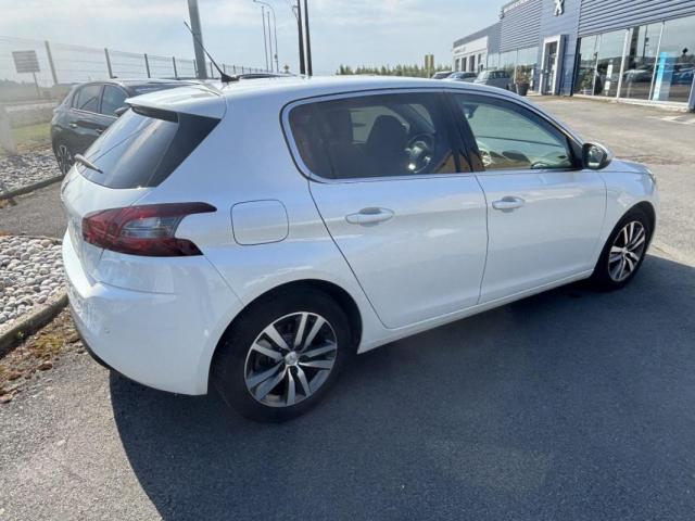 Peugeot 308 image 2