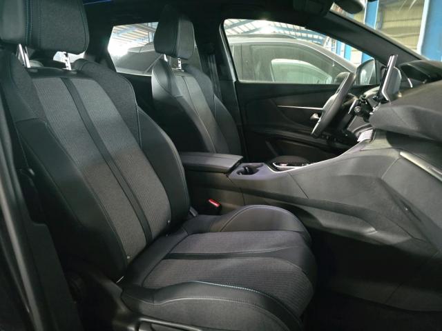 Peugeot 3008 image 3