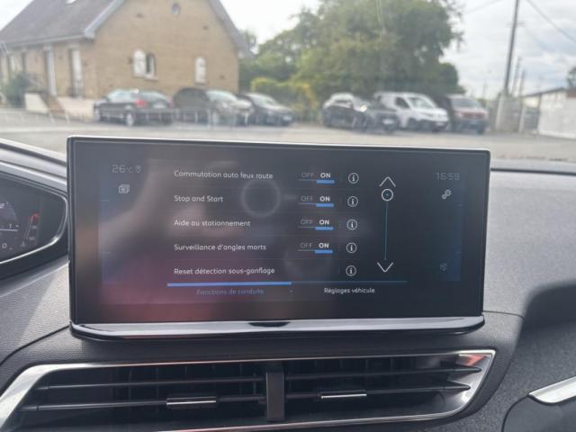 Peugeot 3008 image 2
