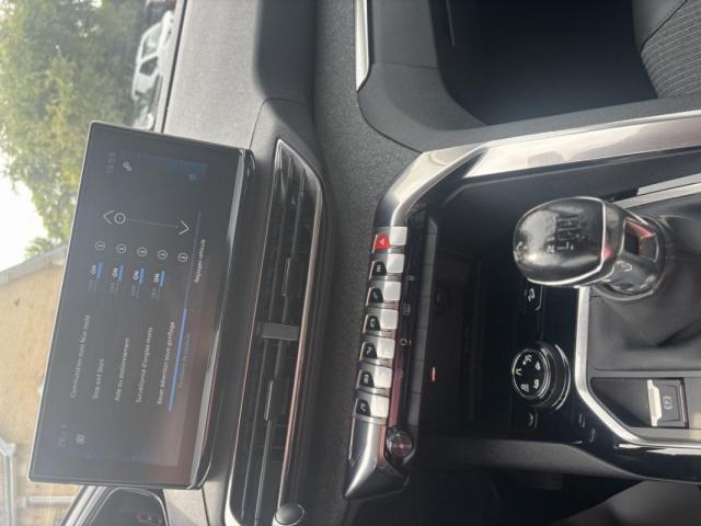 Peugeot 3008 image 1
