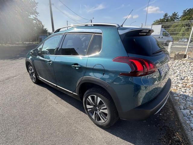Peugeot 2008 image 8