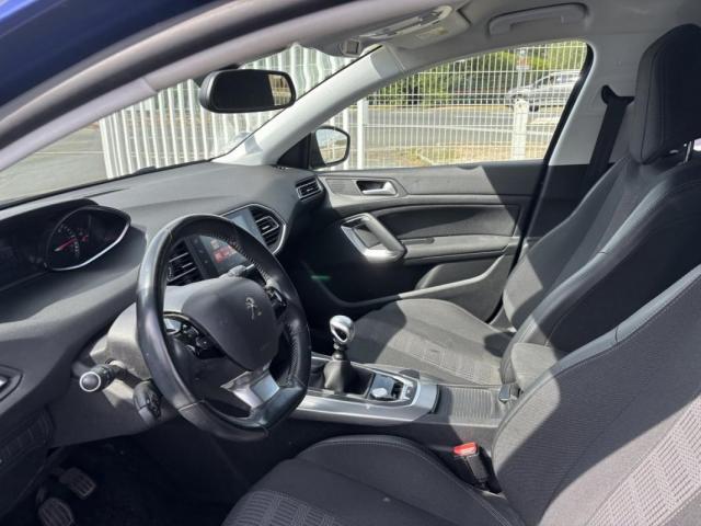 Peugeot 308 image 8