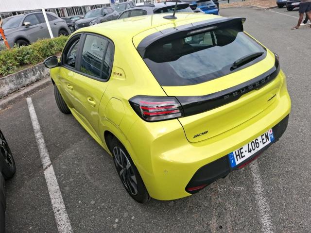 Peugeot 208 image 2