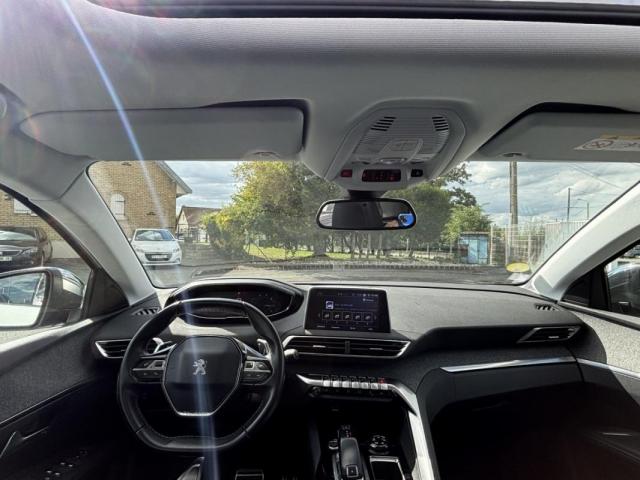 Peugeot 3008 image 1