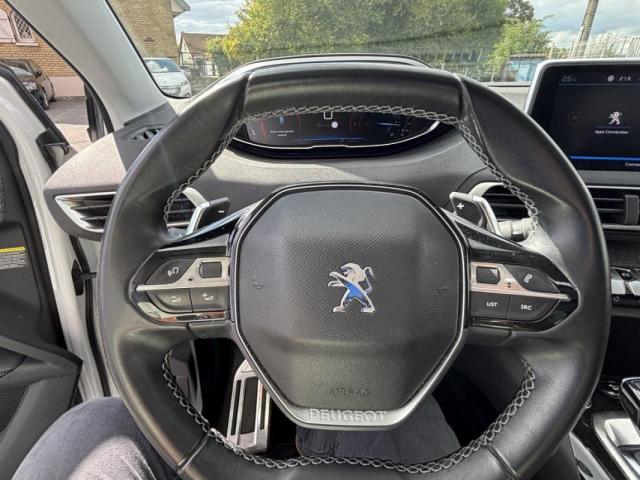 Peugeot 3008 image 2