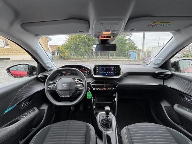 Peugeot 208 image 6