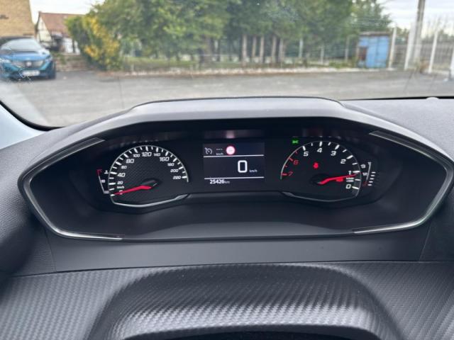 Peugeot 208 image 2