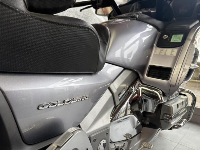 Honda Goldwing Touring 1800 - Gl1800 image 2