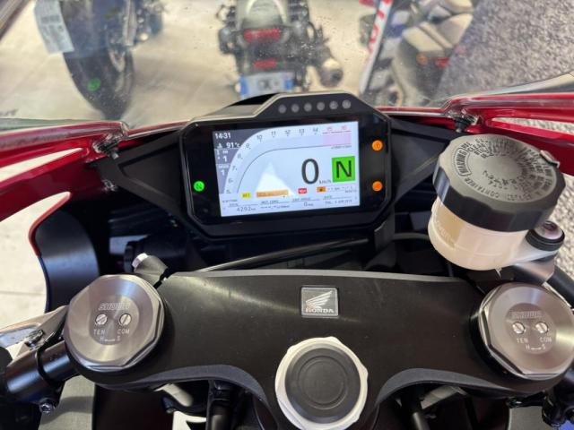 Cbr1000 Rr R - Cbr1000st - Cbr1000rrr image 2