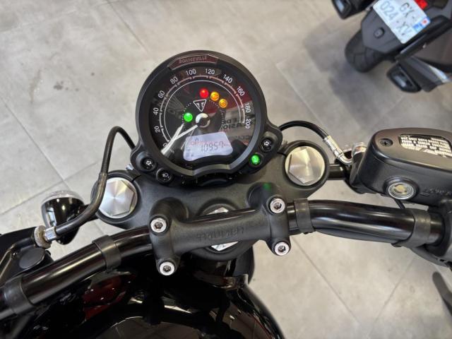 Bonneville Bobber - Bobber - 1200 image 3