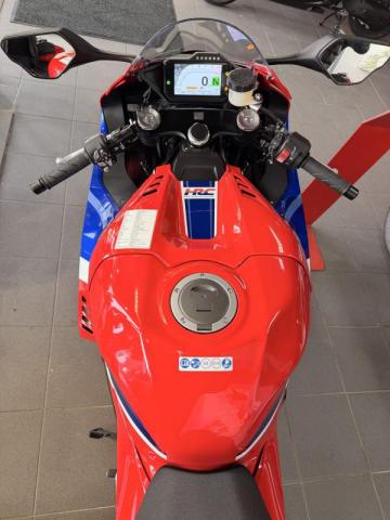 Cbr1000rr-R - Cbr1000rrr - Cbr1000 image 2