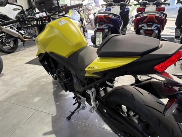 Honda Hornet 750 Hornet750 Cb750 A2 image 1