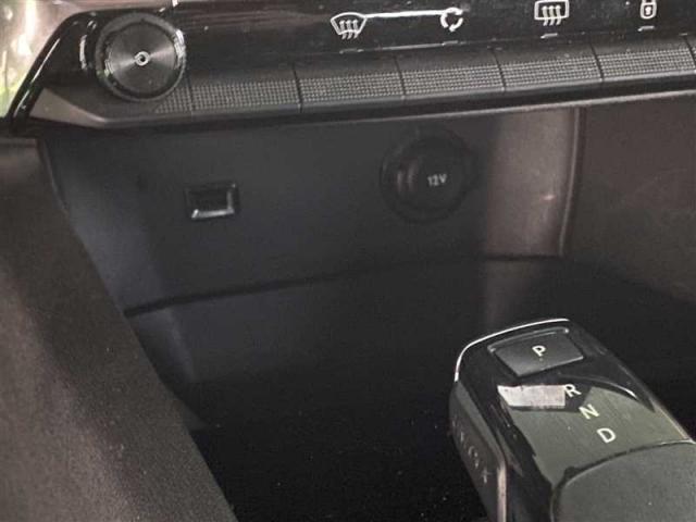 Peugeot 3008 image 2
