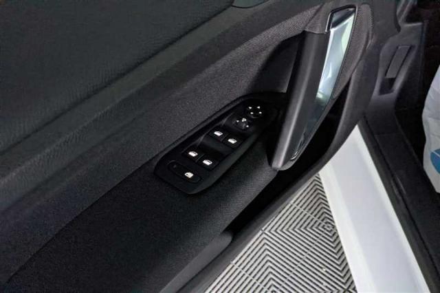 Peugeot 308 image 1