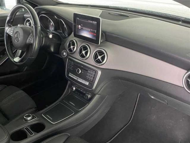 Mercedes Benz Cla Shooting Brake image 3