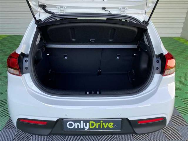 Kia Rio image 9