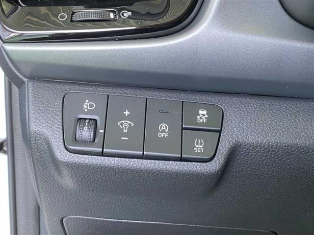 Kia Rio image 2