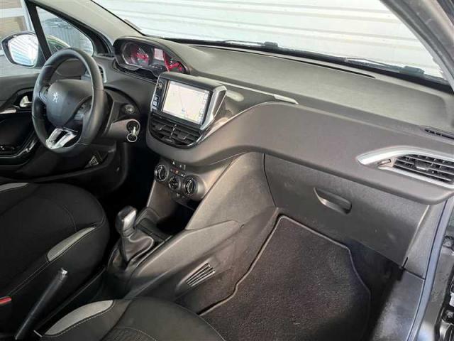 Peugeot 208 image 4