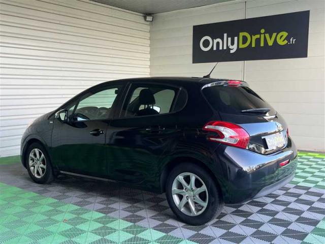 Peugeot 208 image 6