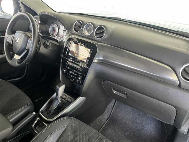 Suzuki Vitara image 6