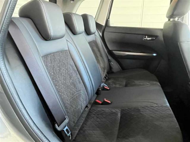 Suzuki Vitara image 7