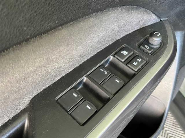 Suzuki Vitara image 8