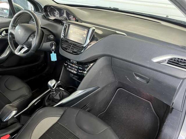 Peugeot 2008 image 9