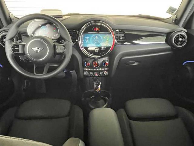 Mini Cooper S image 2
