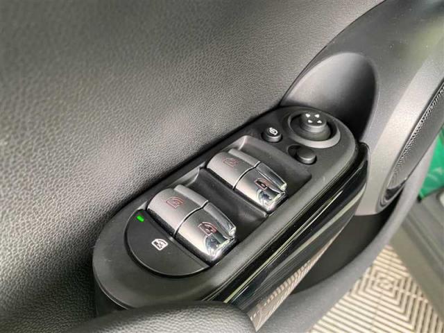 Mini Cooper S image 6