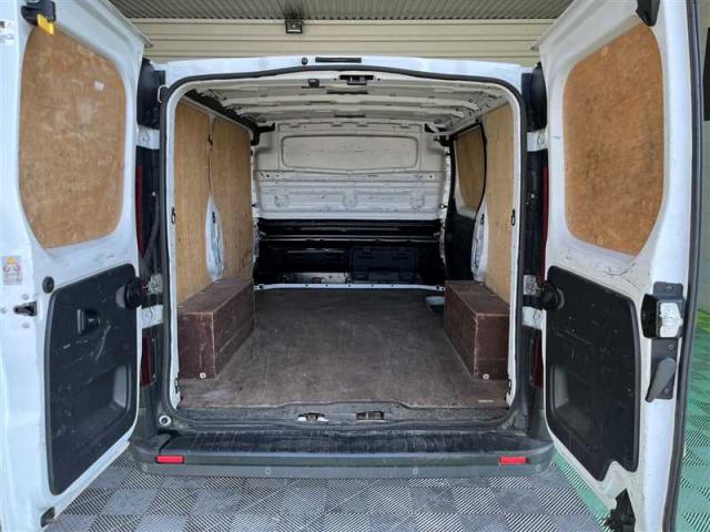 Renault Trafic image 2