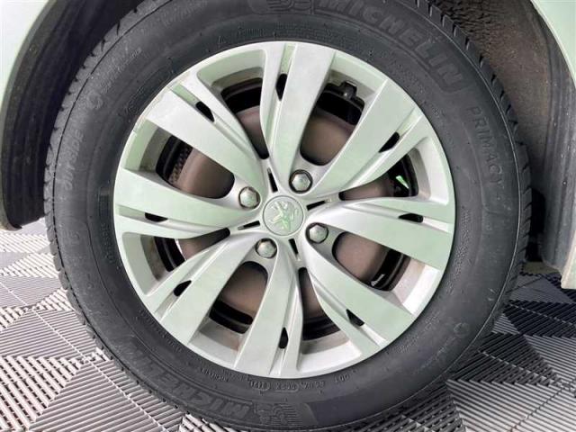 Peugeot 208 image 3